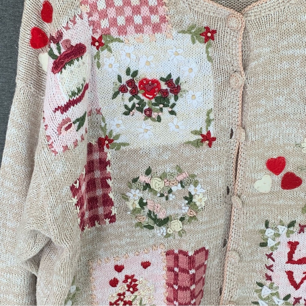 Vintage Sweater Y2K Beige Patchwork Cardigan Heirloom Collectibles Flowers Love - Picture 2 of 9